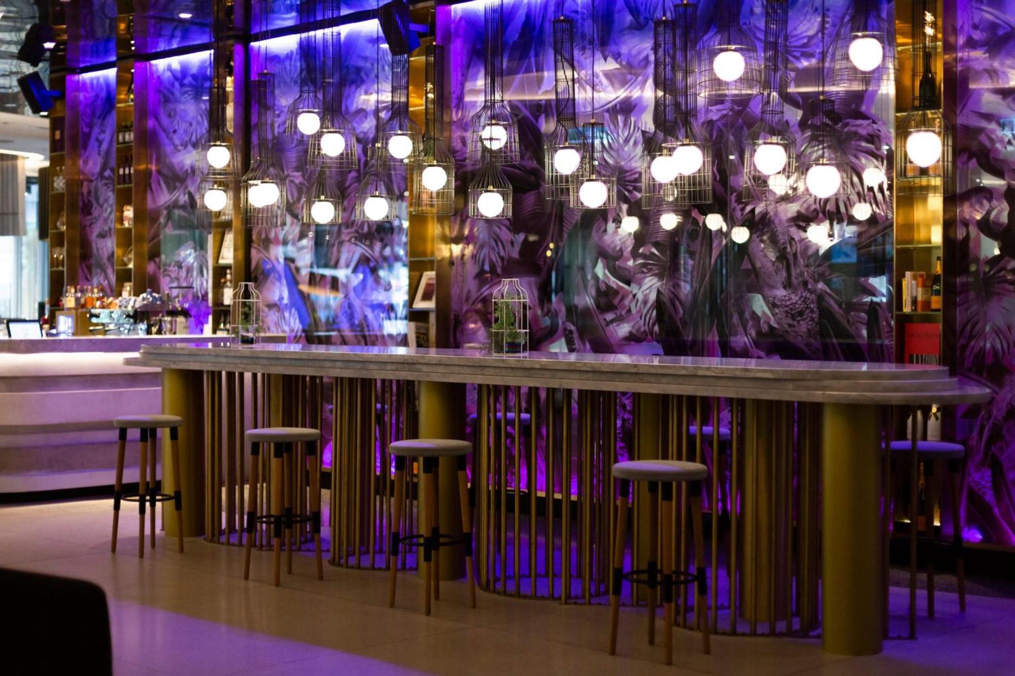 Hotel W Brisbane Exterior foto The bar at the nightclub